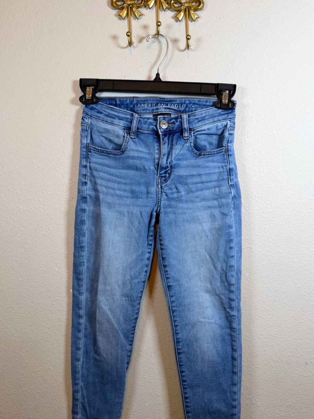 American Eagle Outfitters Next Level Straight Light Wash Leggings Jeans. Size 4S